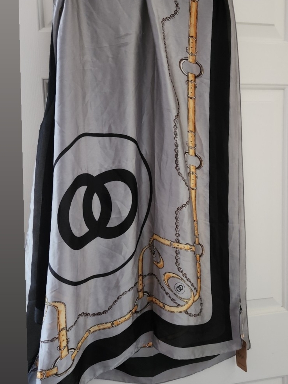 Silk-Feel Gray & Black Chain Print Skirt